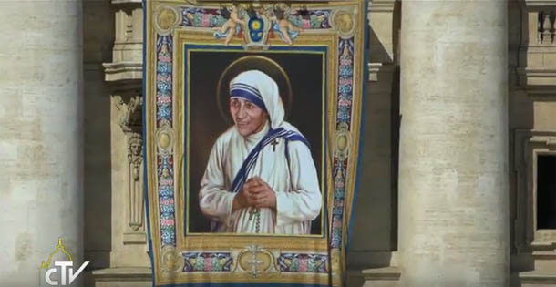 Madre Teresa de Calcuta ha sido testimonio elocuente de la cercanía de Dios a «los más pobres entre los pobres»