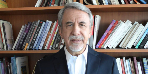 El psiquiatra Ricardo Capponi considera aberrante la gua de educacin sexual para adolescentes de Santiago de Chile