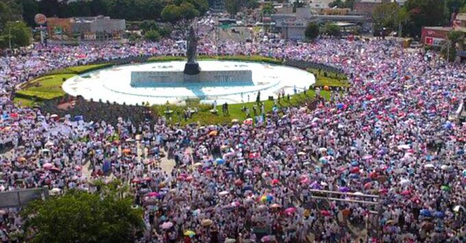 Mxico: Multitudinaria participacin en las manifestaciones de apoyo al matrimonio y la familia