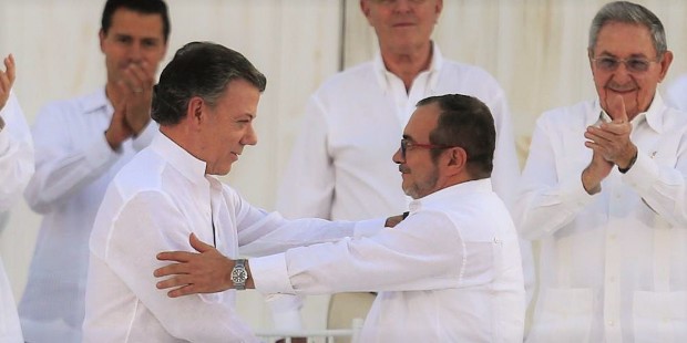 El pueblo colombiano vota este domingo si aprueba o rechaza el acuerdo del Gobierno con las FARC
