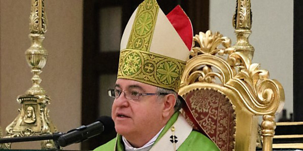 Mons. Eguren pide coherencia al presidente del Per tras su consagracin al Sagrado Corazn