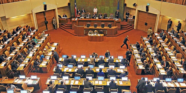 Cmara de Diputados en Chile rechaza distribuir polmico libro de educacin sexual