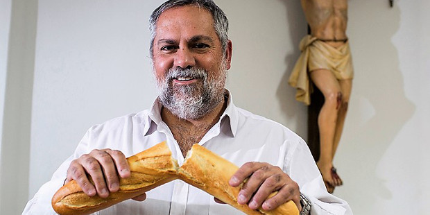 Javier Baeza: Celebrar con rosquillas, bollos o polvorones no es un accin contra nadie