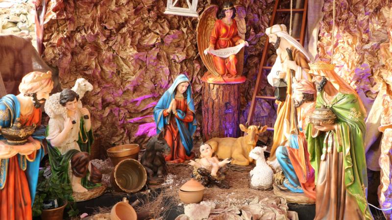 En el Líbano multicultural, los escenarios de la Natividad son comunes en lugares públicos
