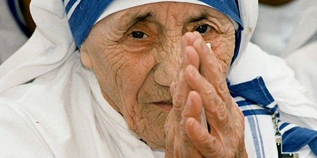 Reina Isabel inspirada por la Madre Teresa