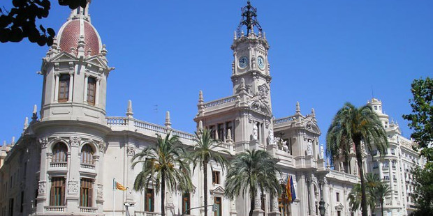 El Ayuntamiento de Valencia retirará todos los símbolos religiosos que no sean un bien patrimonial e histórico