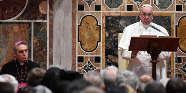 El Papa pronuncia el tradicional discurso a los embajadores acreditados ante la Santa Sede