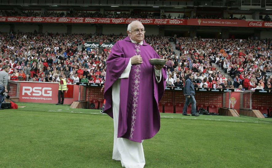 Prohíben a capellán rezar con jugadores en liga española de fútbol