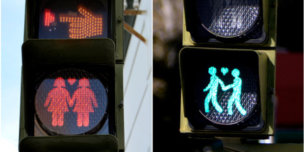 La localidad gaditana de San Fernando inaugura en España los semáforos LGTBI