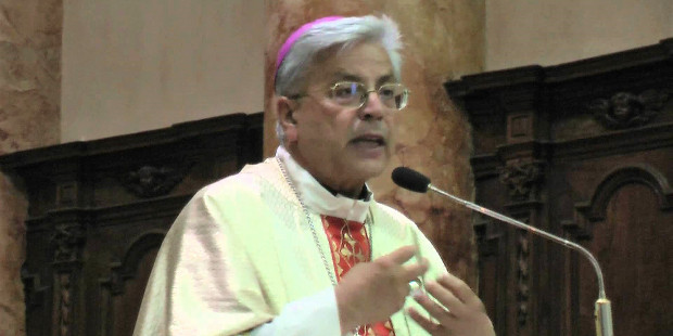 Obispo italiano elimina los padrinos de bautismo por la falta de responsabilidad en la transmisión de la fe