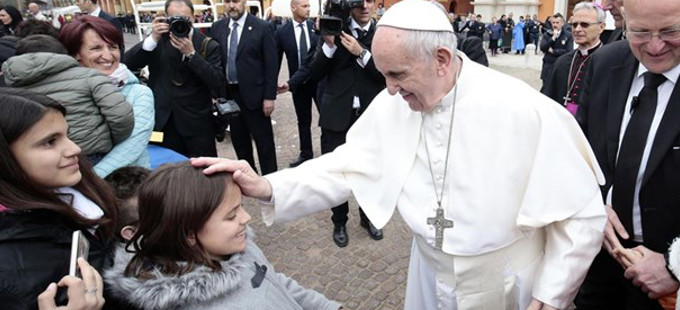 Papa Francisco: «Dios es siempre un Padre amoroso incluso en las pruebas más duras