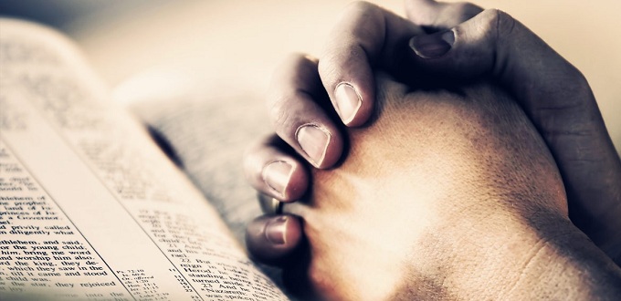 Solo la mitad de los espaoles creen en Dios