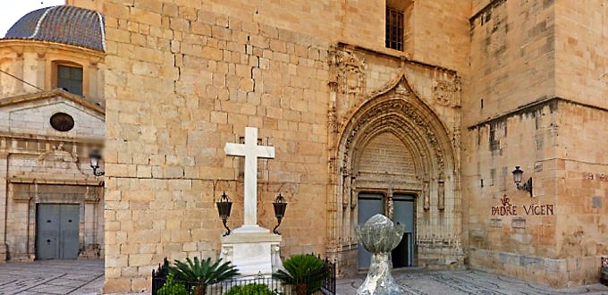 Los defensores de la Cruz de Callosa del Segura piden ms custodios para protegerla del ayuntamiento