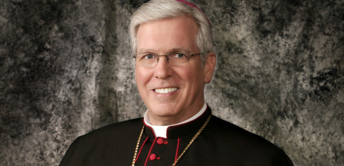 Los obispos de EE.UU piden restricciones a la compra de armas de asalto