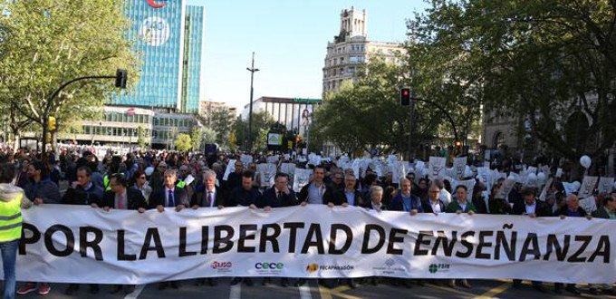Suspensin cautelar de la retirada del concierto a cuatro colegios catlicos aragoneses
