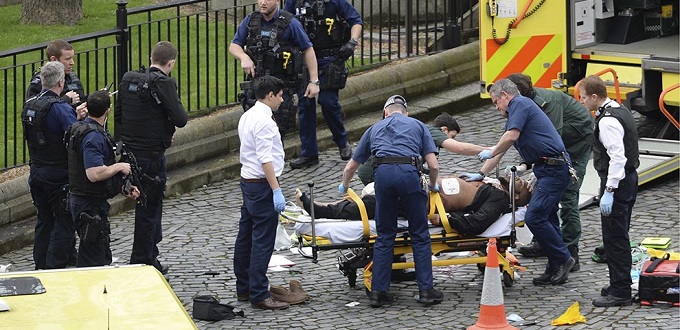 Doble atentado terrorista en Londres deja 7 muertos y no menos de 48 heridos