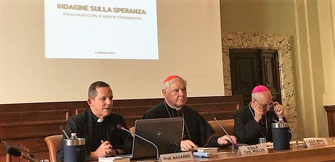 Mller recela de la conversin al papismo de los grandes enemigos de Juan Pablo II y Benedicto XVI