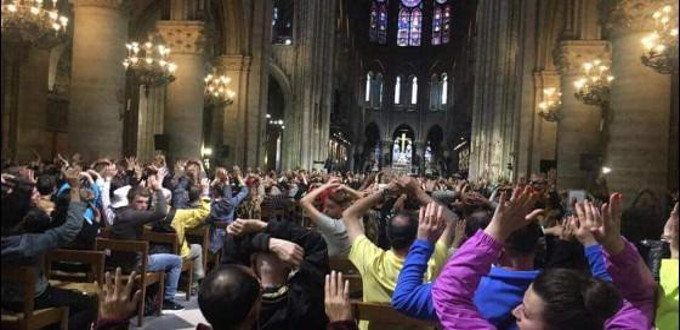 Atentado en la explanada de la catedral de Notre Dame