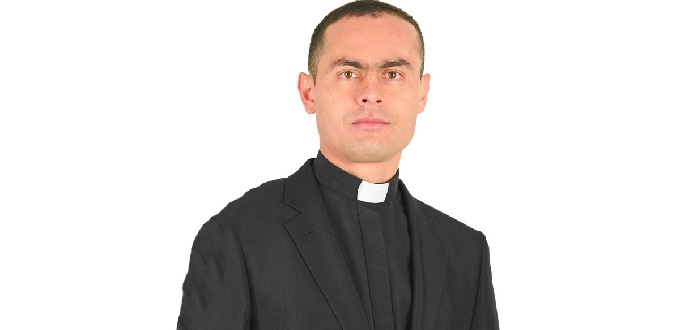 Asesinan a sacerdote en Colombia 