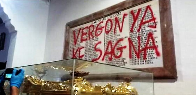 Detenido un joven por realizar una pintada vandlica en la catedral de Ibiza