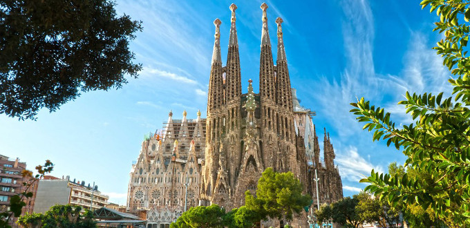 Finaliza la construccin de las torres de los cuatro Evangelistas de la Sagrada Familia de Barcelona