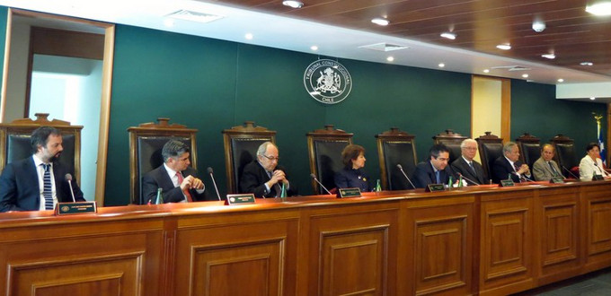 Tribunal Constitucional: Arduo y trascendente momento