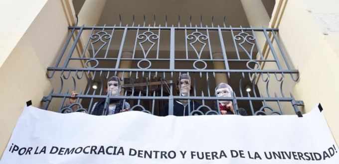 Paraguay: estudiantes ocupan la Facultad de Filosofía de la UCA 