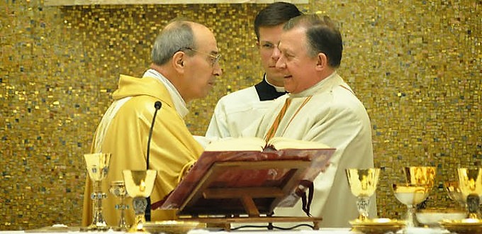 El P. Robles-Gil alaba la guía paciente y prudente de la Legión de Cristo por parte del cardenal De Paolis