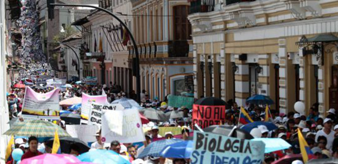 La justicia ecuatoriana acosa a los lderes cristianos tras el xito de la Marcha por la Vida