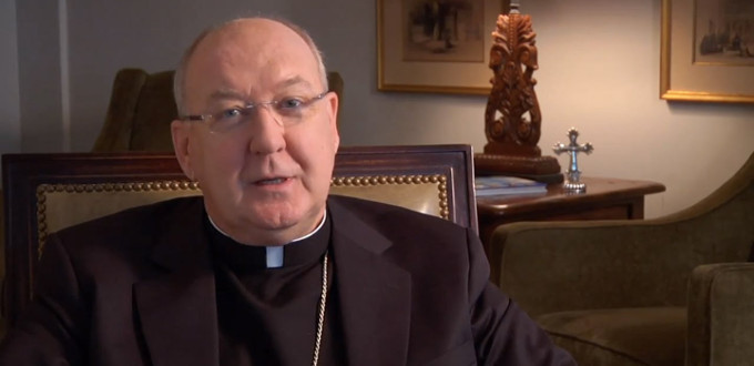 El cardenal Farrell veta una conferencia en el Vaticano de la feminista ex-presidenta de Irlanda