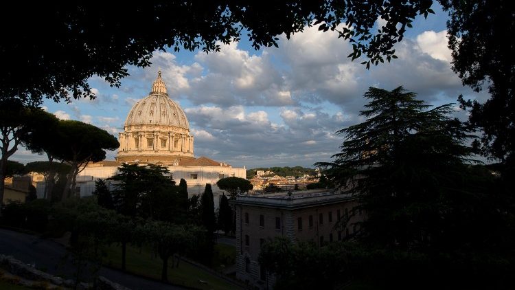 Motu Proprio del Papa sobre la renuncia de oficios pontificios: Imparare a congedarsi