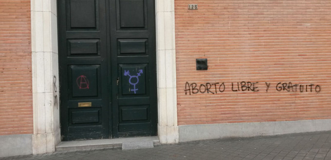 La Iglesia del Espritu Santo en Madrid amanece con pintadas proabortistas y anticatlicas