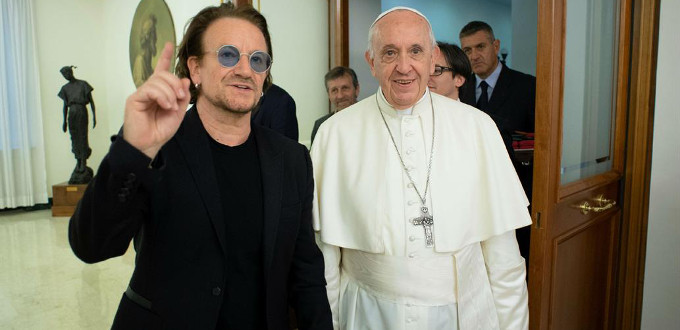 Francisco recibe en audiencia privada a Bono