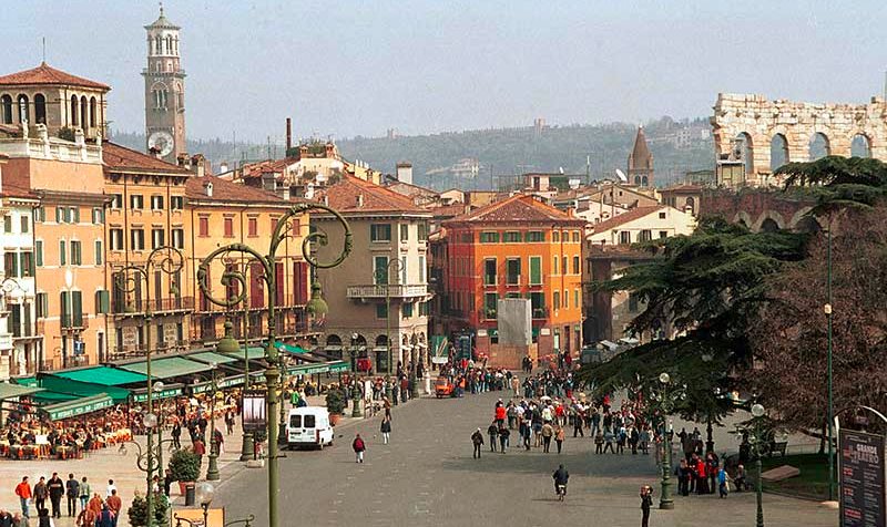 La ciudad de Verona se declara pro-vida e impulsa iniciativas en favor de la maternidad
