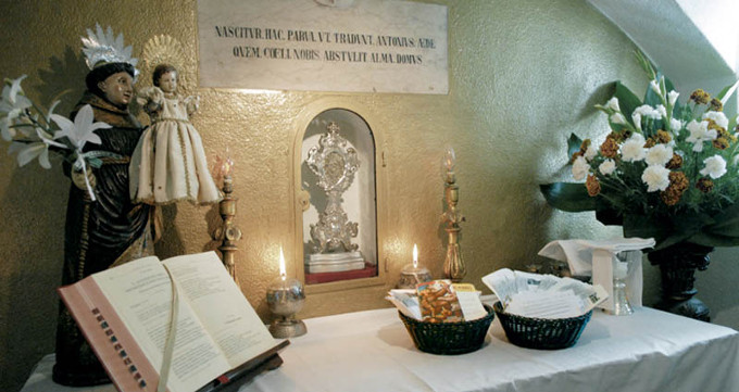 Ofrece 30 misas por tus difuntos en la Iglesia de San Antonio en Lisboa