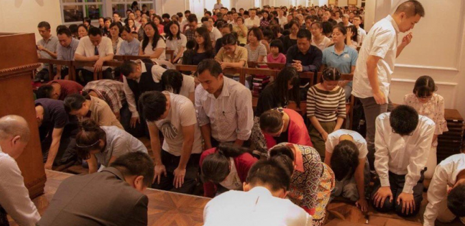 Chengdu, abusos y violencia de la policía tras el arresto de 100 cristianos protestantes