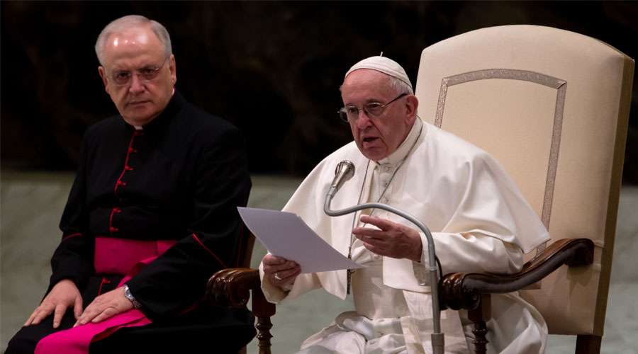 El Papa en la audiencia: «No hay espacio para el individualismo en el diálogo con Dios»