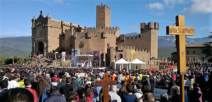 Nueve mil fieles en la primera Javierada de este ao