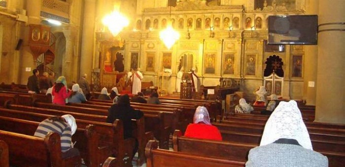 Sacerdote copto en contra de las mujeres que se visten indecente en las iglesias