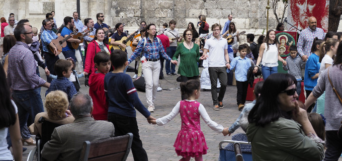 El Camino vuelve a evangelizar en las plazas del mundo en la Gran Misin 2019