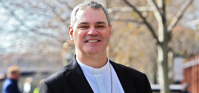 El arzobispo de Melbourne asegura pblicamente que sigue creyendo en la inocencia del cardenal Pell