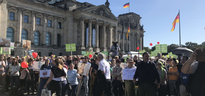 Miles de ciudadanos participaron en la Marcha por la Vida en Berlín