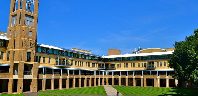 Catlicos en la Universidad de New South Wales, celebran la primera procesin eucarstica en 10 aos