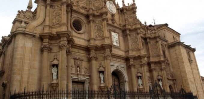 La catedral de Guadix abre su Puerta Santa en el Año jubilar del beato Manuel Medina Olmos