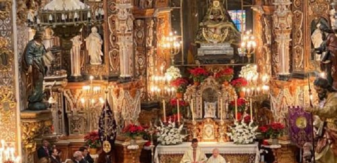 Ciudadanos de Granada renovaron su Voto a la Virgen de las Angustias