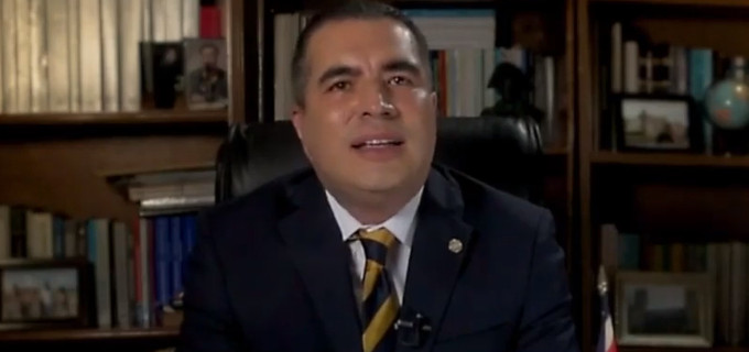 Fernando Zamora advierte que «la norma del aborto» en Costa Rica es un «delito presidencial»