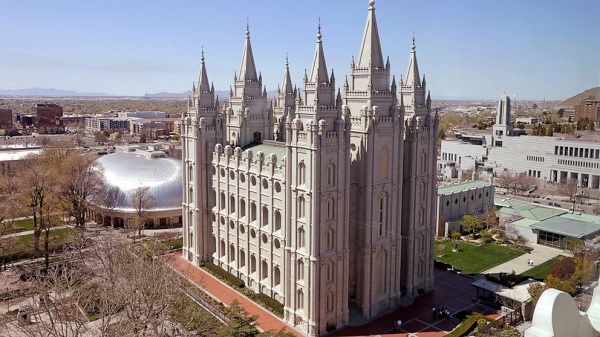 Denuncian que la «Iglesia» mormona acumula 100.000 millones de dlares procedentes de donativos destinados a fines caritativos