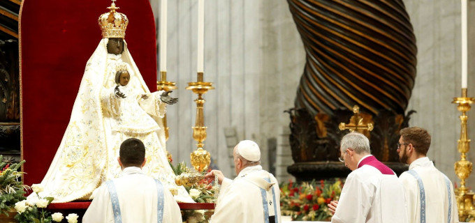 Francisco: «Acercándose a María, la Iglesia se encuentra a sí misma»