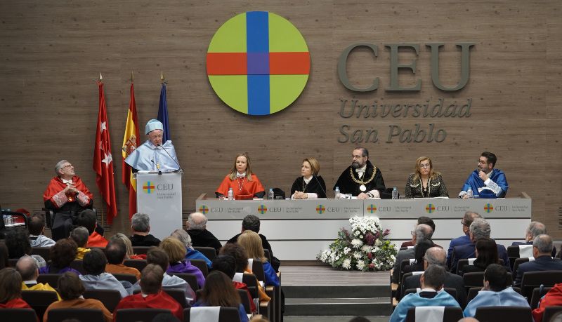 Rémi Brague, investido Doctor Honoris Causa por el CEU: «Una universidad es católica por sí misma»