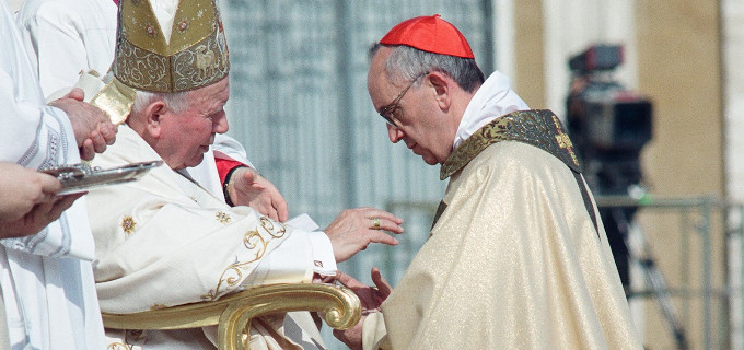 El Papa defiende el celibato y la doctrina definitiva que indica que las mujeres no pueden ser ordenadas como sacerdotes